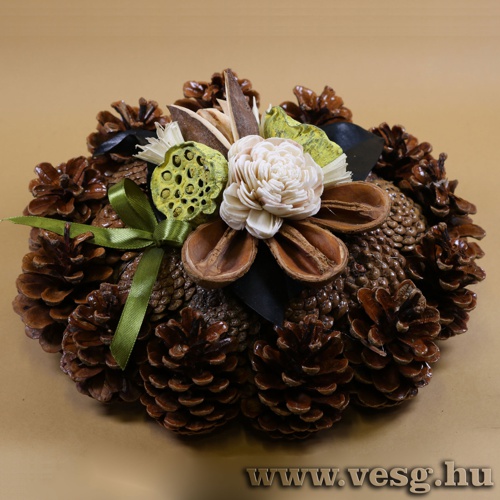 Tobozkoszor� 20cm /K�z�pd�sz�t�s,Z�ld/